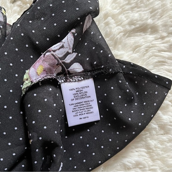 Valerie Stevens Polka Dot Floral Printed Bell Sleeve Blouse - Picture 9 of 11